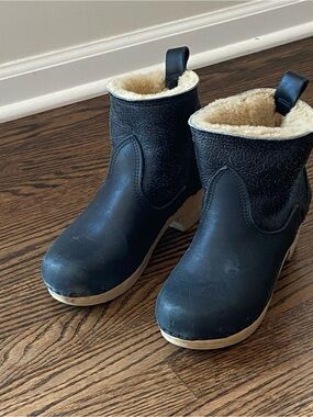 No. 6 Black Shearling-Lined Ankle Boots
